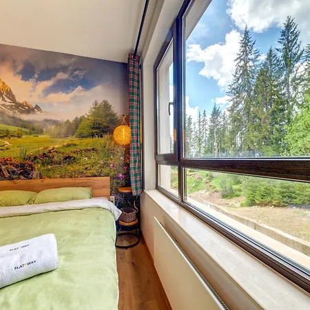 Into The Woods - Charming By Flat Manager Apartment *